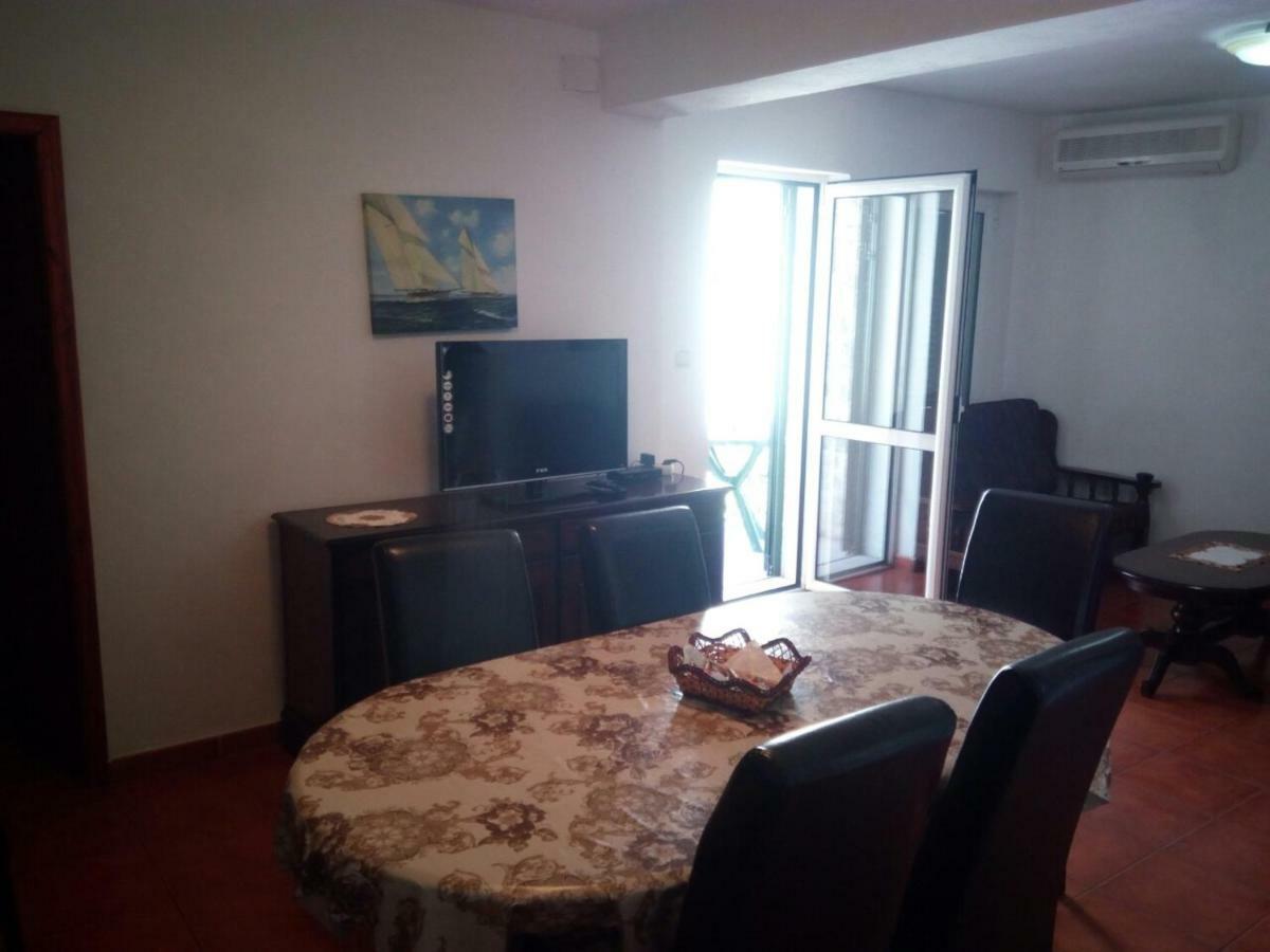 Apartmani Jasmina Котор Экстерьер фото